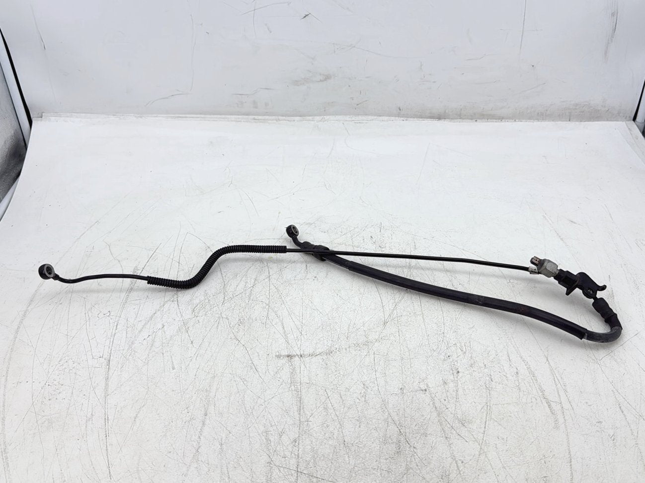 2007 Harley Electra Glide Touring Ultra FLHTCUI OEM Rear Brake Hose Line Pipe