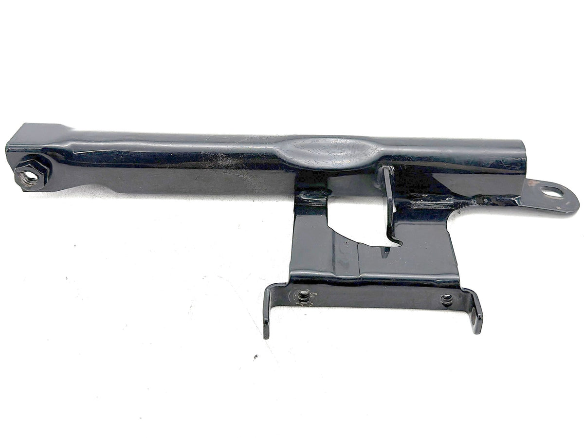 2003 Harley Softail Deuce FXSTDI OEM Seat Bracket Mount Support Mounting