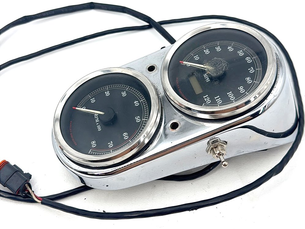 1999 - 2006 Harley-Davidson Dyna Low Rider Speedo Tacho Speedometer Tachometer Gauges 67025-99A