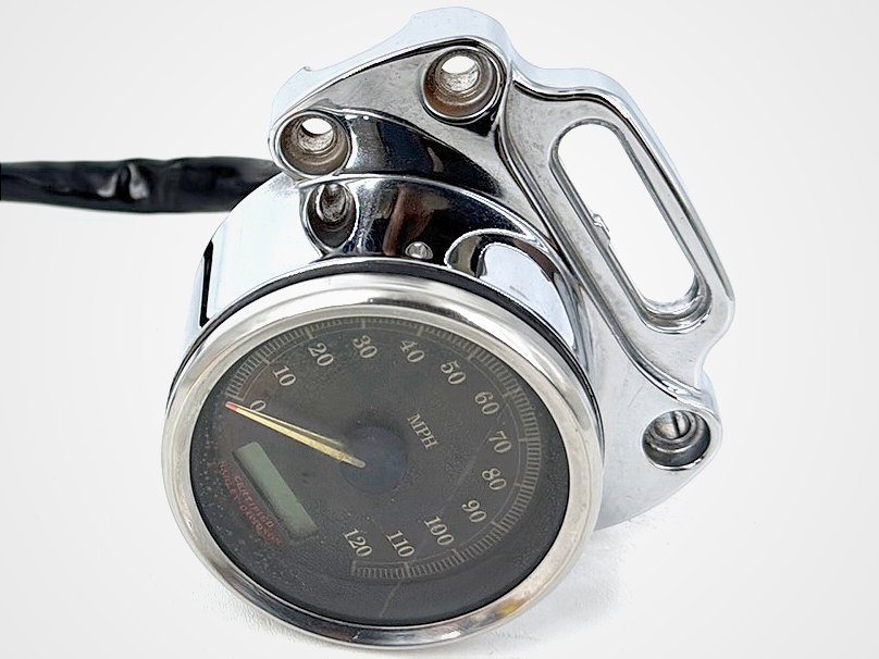 2005 Harley Sportster XL883C 883 Custom OEM Speedo Speedometer Gauge Cluster 23K