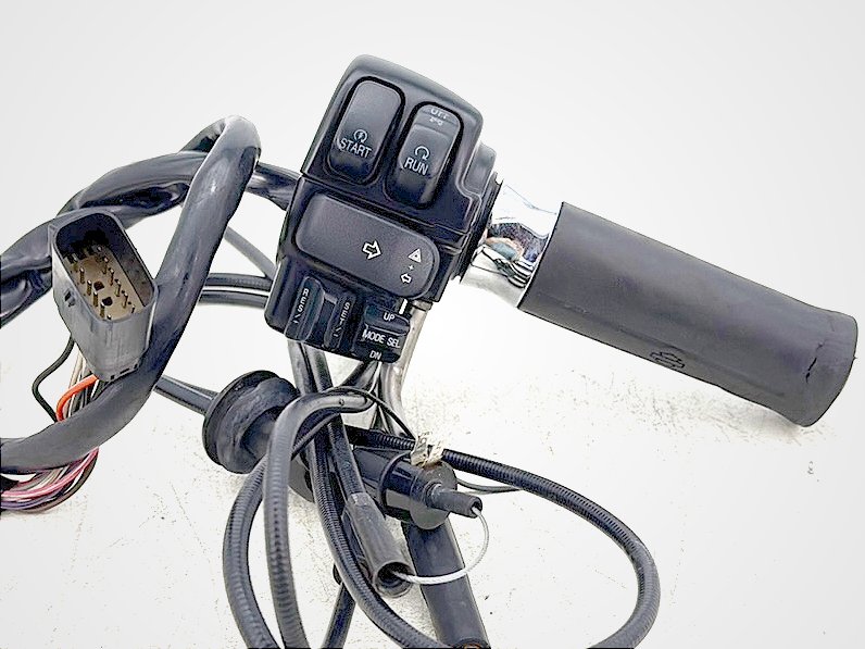 2007 Harley Touring FLHTC Electra Glide Classic OEM Right Engine Start Kill Switches Controls
