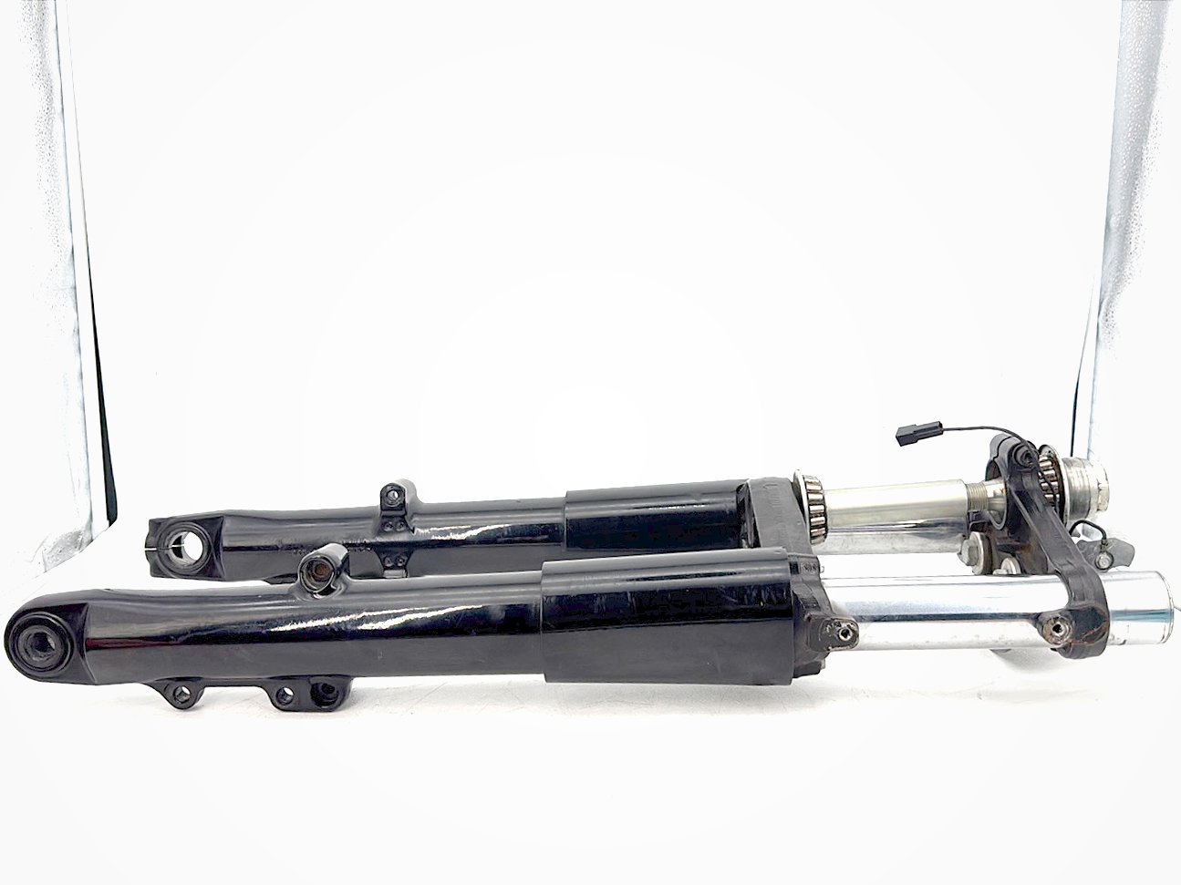 2015 Harley Touring FLHXS Street Glide OEM Front Triple Tree Set & LH RH Fork Legs Sliders