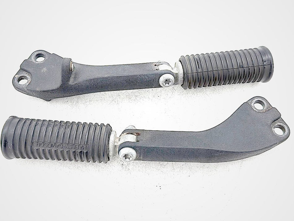 2014 Harley Dyna Switchback FLD OEM Passenger Left & Right Foot Pegs