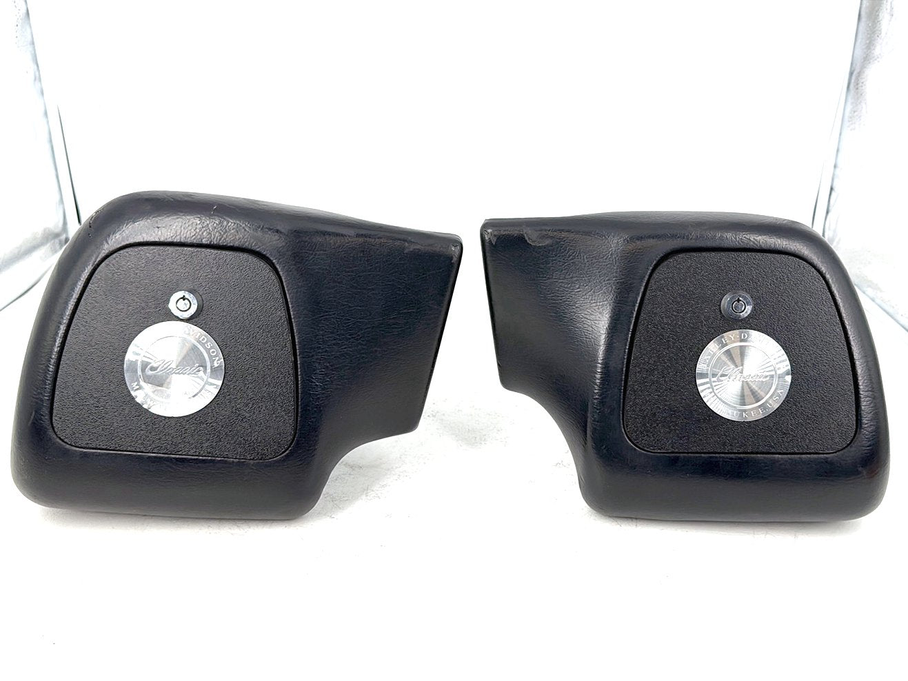 1999 - 2006 Harley-Davidson Touring Electra Glide Classic Storage Media Compartment Glove Box 58683-89B