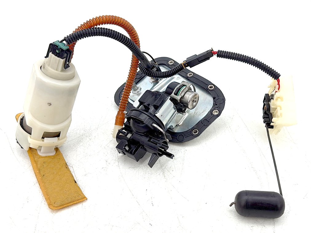 2011 Harley Softail FLSTFB Fat Boy OEM Gas Gasoline Fuel Petrol Pump Sending