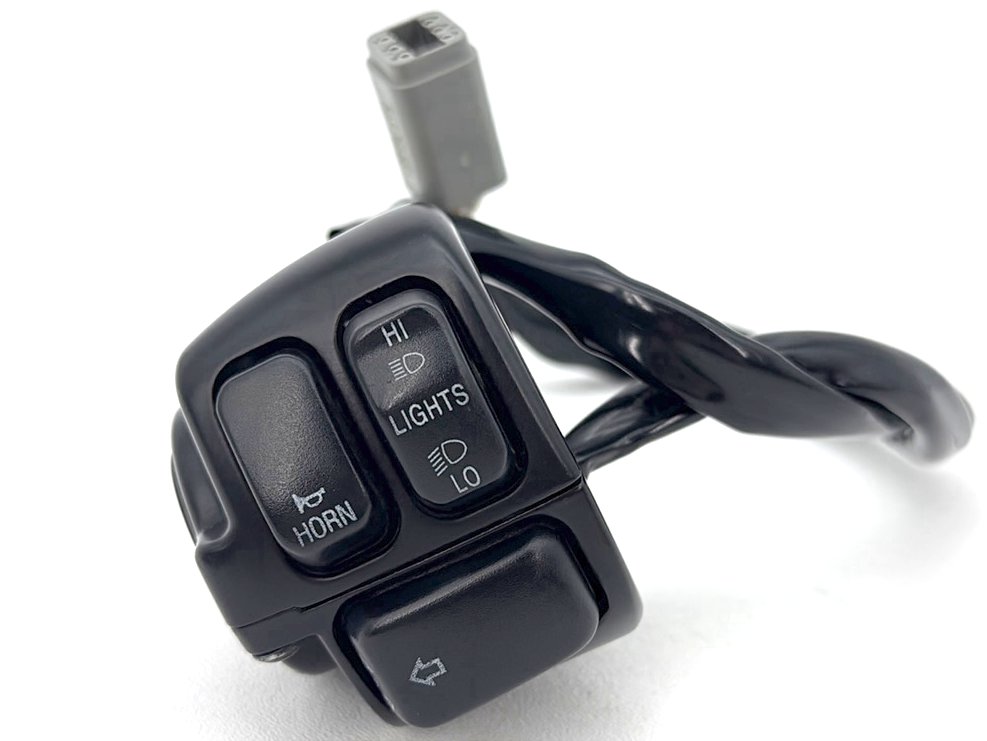 1999 - 2006 Harley-Davidson Dyna Low Rider Left Turn Signal Headlight Switches Controls 71685-06A