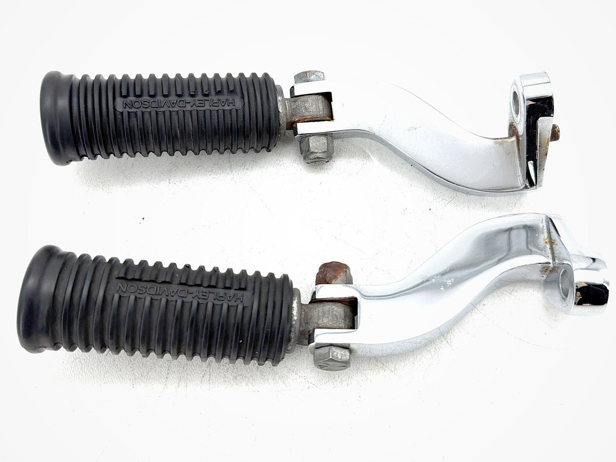 2002 Harley Electra Glide Touring FLHT OEM Passenger Left & Right Foot Pegs