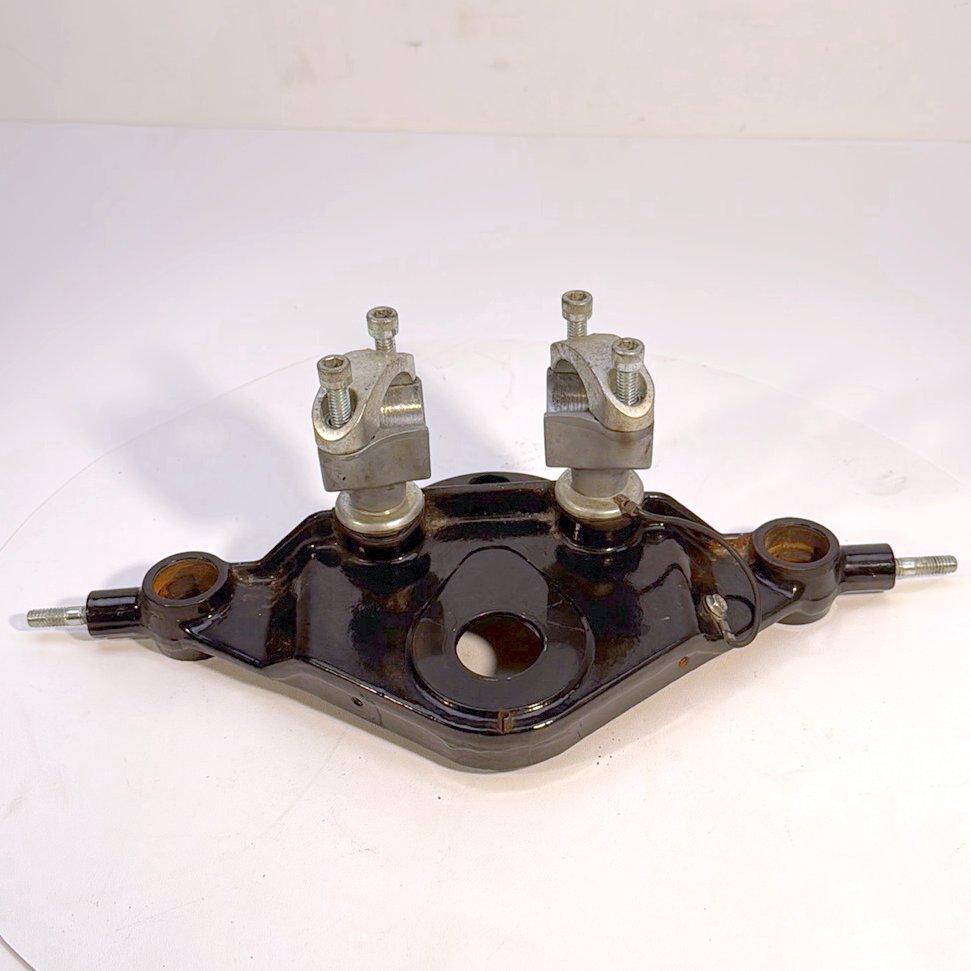 1984 - 1998 Harley-Davidson Touring Road King Police Front Fork Upper Triple Tree Clamps   45435-95