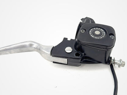 1999 - 2006 Harley-Davidson Touring Electra Glide Classic Front Right Brake Lever Master Cylinder 45013-96D
