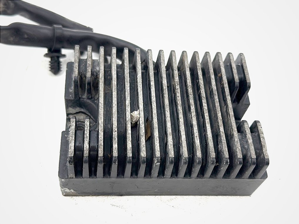 2004 - 2013 Harley-Davidson Sportster 1200 Custom Voltage Regulator Rectifier  74523-04