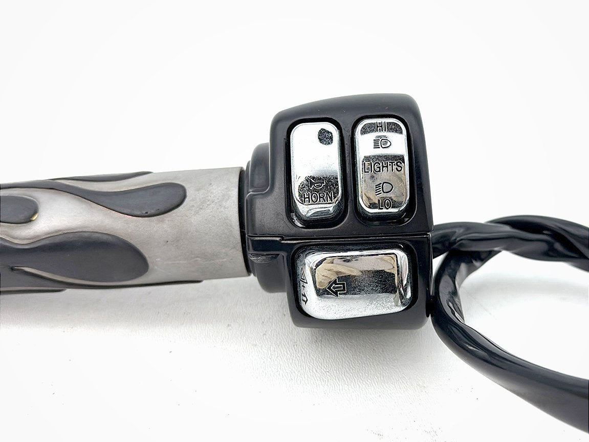 2004 - 2013 Harley-Davidson Sportster 883 Custom Left Turn Signal Headlight Switches Controls 71597-96B