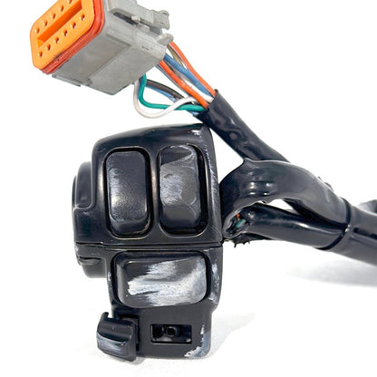 1999 - 2006 Harley-Davidson Touring Electra Glide Classic Left Turn Signal Headlight Switches Controls 71685-06A