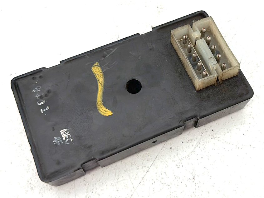 1984 - 1998 Harley-Davidson Touring Electra Glide Classic Turn Signal Computer Module TSM 68570-94B