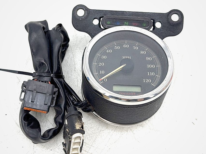 2004 Harley Sportster XL883C 883 Custom OEM Speedo Speedometer Gauge Cluster
