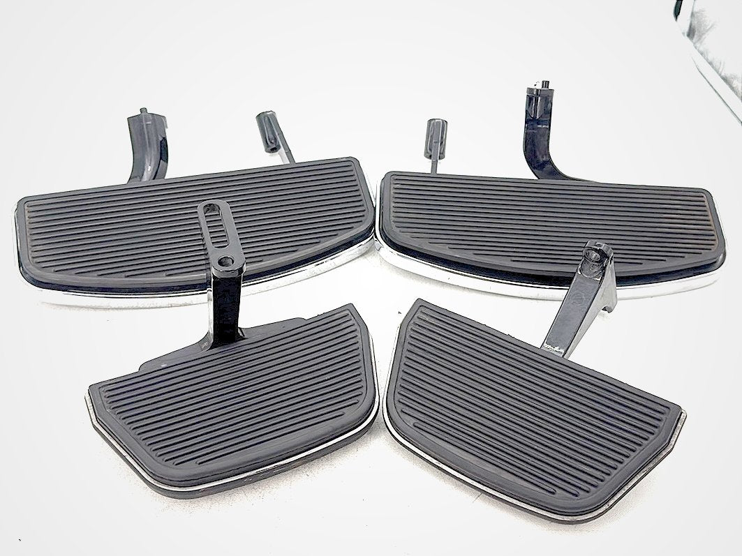 2013 Harley Electra Glide Touring Left Right Driver & Pass Floorboard Foot Rest