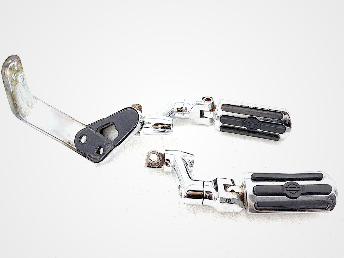 2000 Harley Dyna FXDWG Wide Glide OEM Left & Right Step Foot Rest Pegs