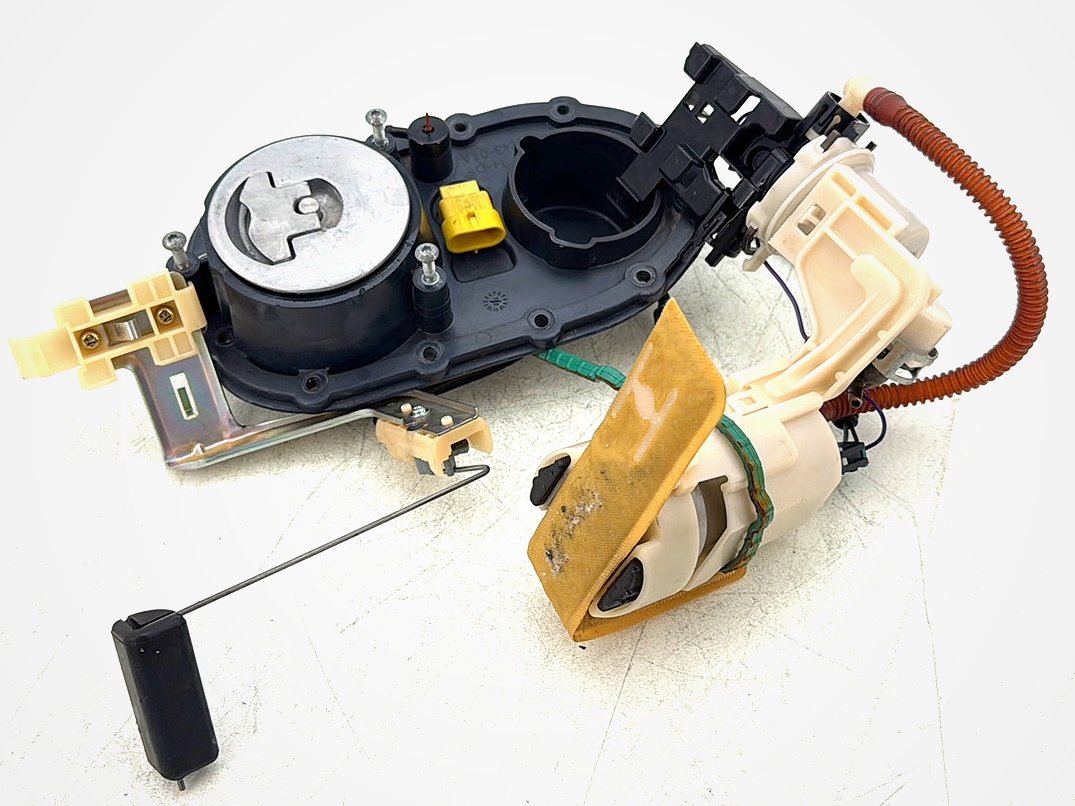 2004 Harley Dyna Super Glide FXDI OEM Gas Gasoline Fuel Petrol Pump Sending