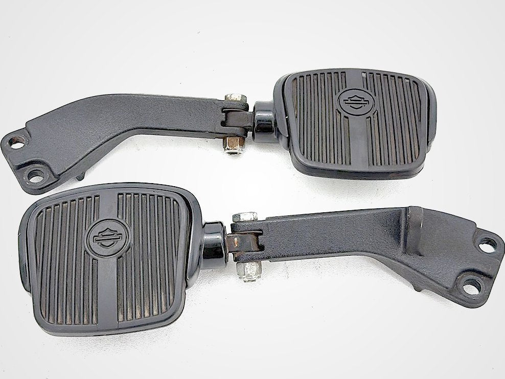 2007 Harley Dyna Street Bob FXDBI OEM Passenger Left & Right Foot Pegs