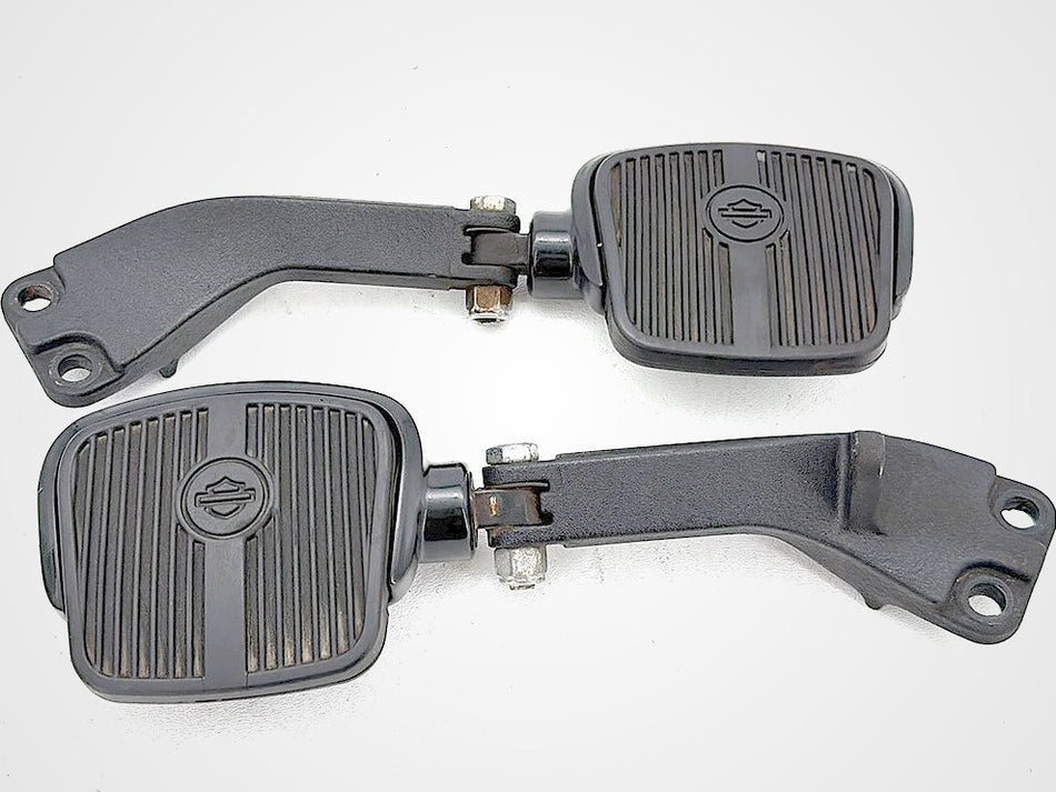 2007 Harley Dyna Street Bob FXDBI OEM Passenger Left & Right Foot Pegs
