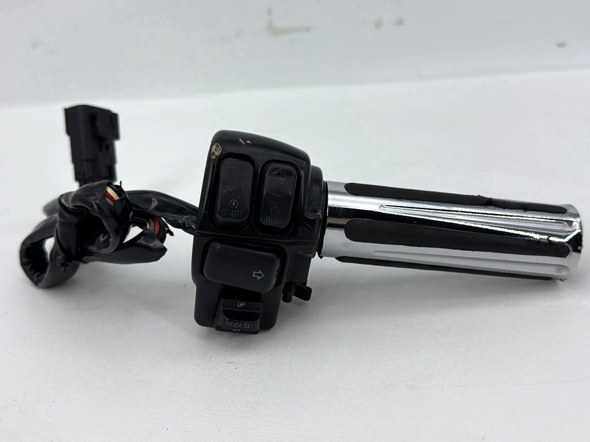 2007 - 2011 Harley-Davidson Touring Street Glide Right Engine Start Kill Switches Controls 71564-96