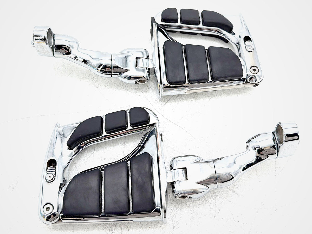 09 Harley Electra Glide Touring CVO Front Right Left Highway Foot Pegs Kuryakyn