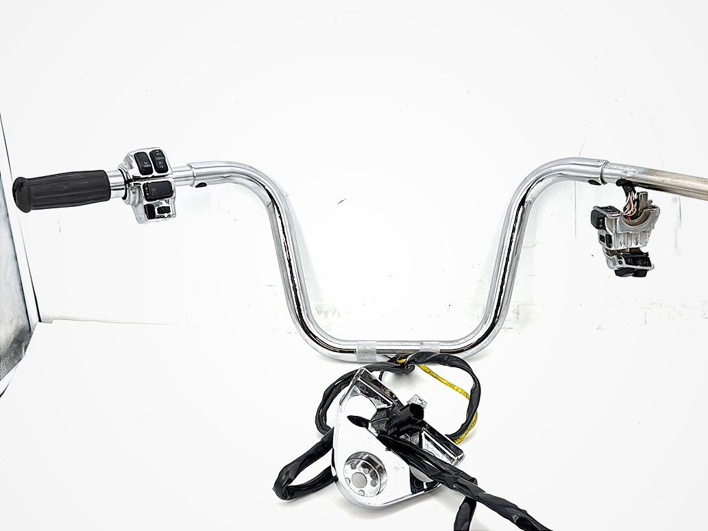 2011 Harley Road King Touring Classic Handlebars Left Right Switches Controls