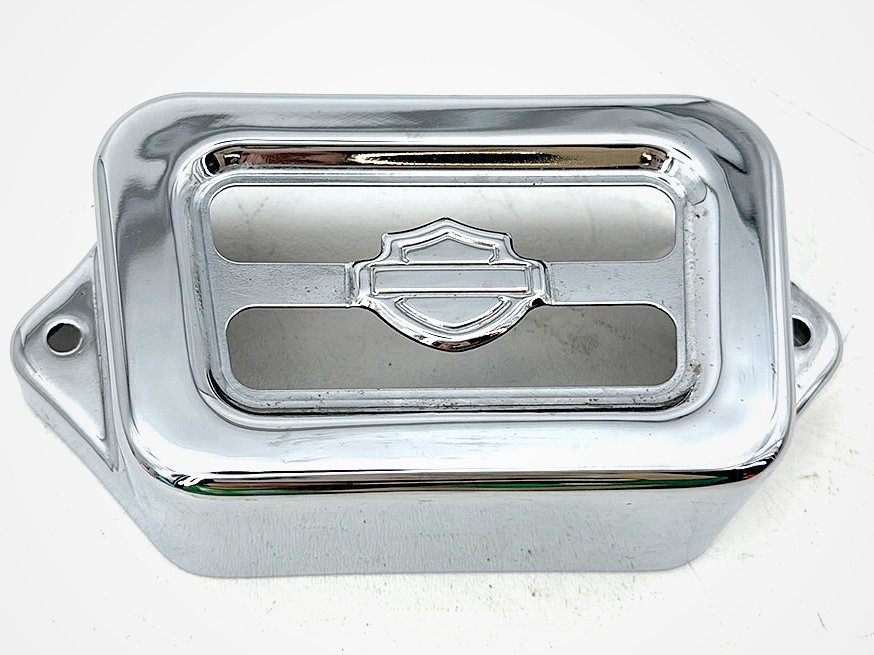 1999 - 2006 Harley-Davidson Touring CVO Screamin Eagle Road King Voltage Regulator Cover Guard 74543-00