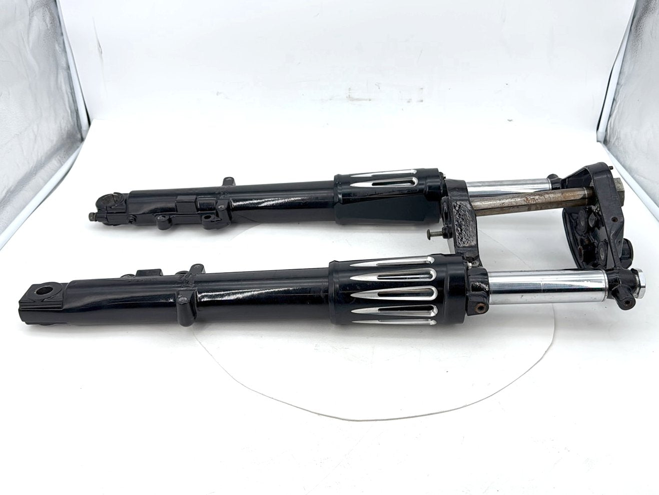 1999 - 2006 Harley-Davidson Touring Electra Glide Front Triple Tree Set & LH RH Fork Legs Sliders 	45446-87A