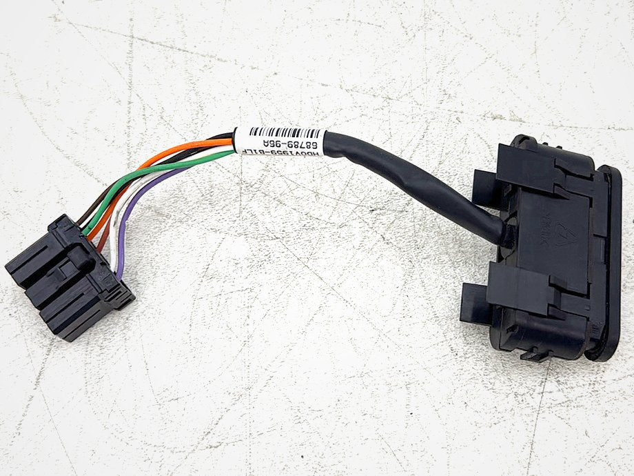 2011 Harley Street Glide Touring FLHX OEM Dash Indicator Lamp Wire Plug 68789-96A