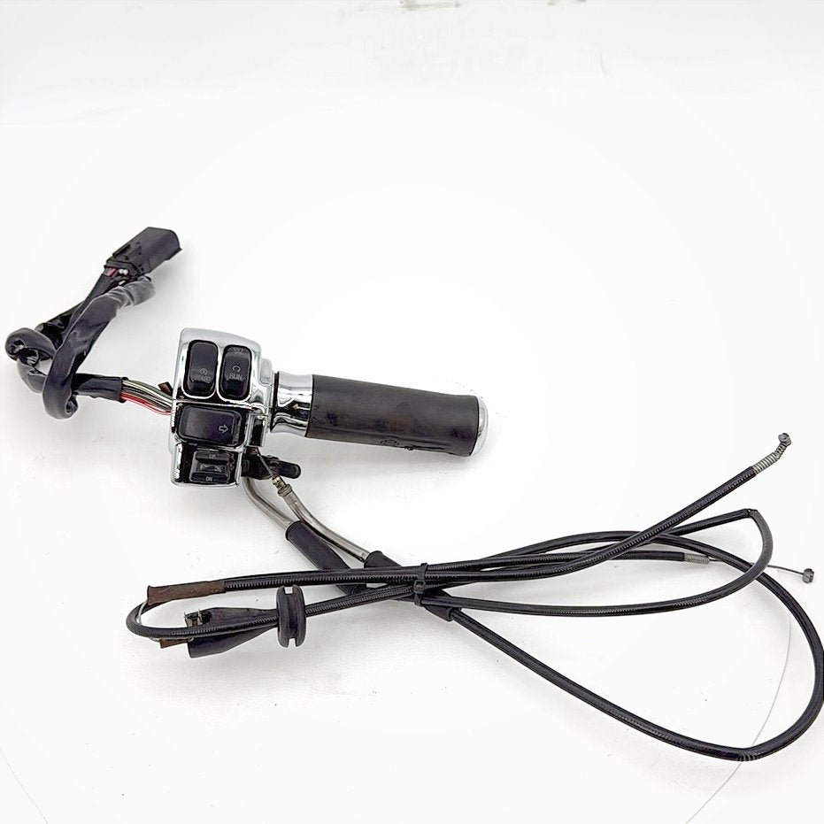 2007 - 2012 Harley-Davidson Touring Street Glide Right Engine Start Kill Switches Controls 71684-06