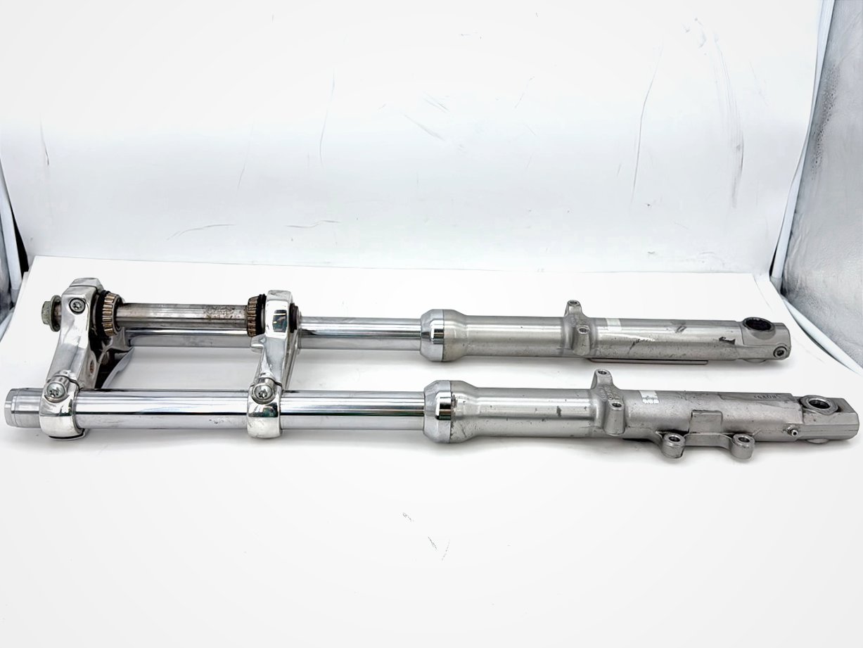 2009 Harley Sportster XL1200C 1200 Custom OEM Front Triple Tree Set & LH RH Fork Legs Sliders