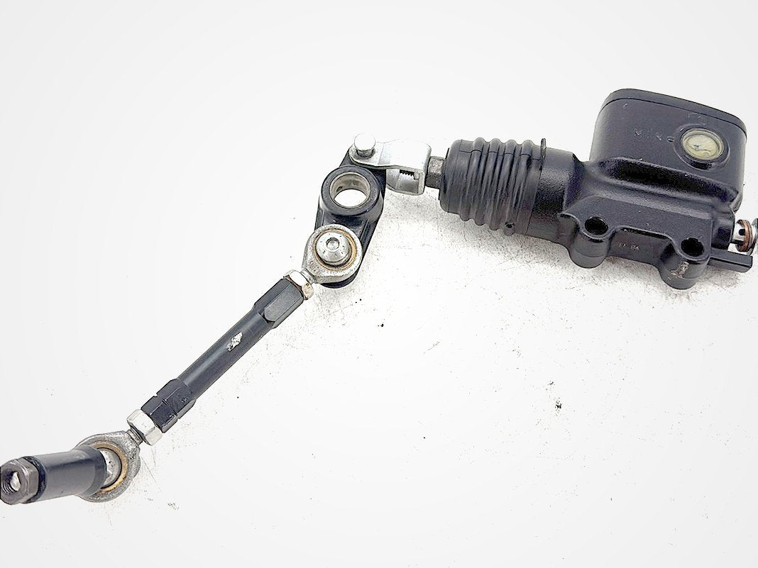 2019 Harley Softail Street Bob FXBB OEM Rear Brake Master Cylinder Reservoir