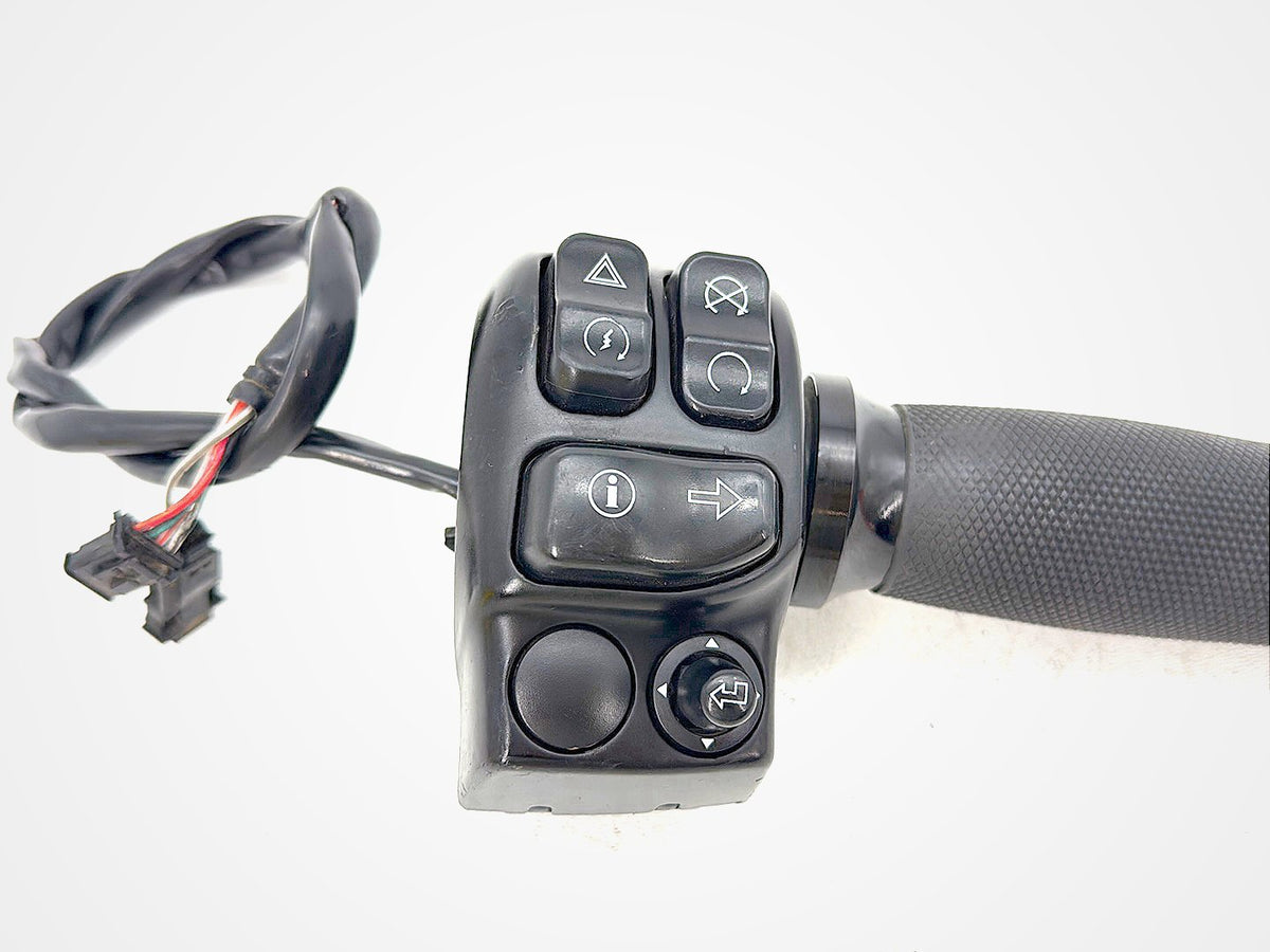 2018 Harley Electra Glide Touring OEM Right Engine Start Kill Switches Controls