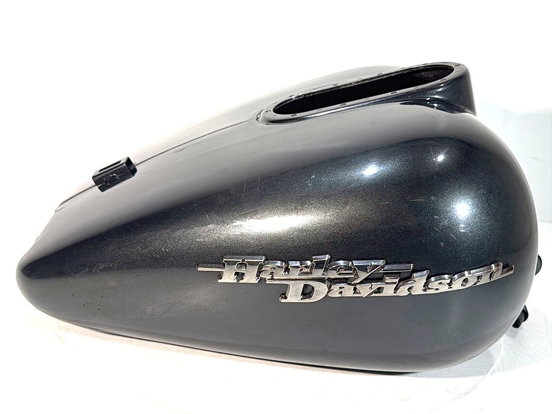 2007 - 2012 Harley-Davidson Touring Street Glide Fuel Gas Tank Gasoline Reservoir w/ Logo Stickers Emblems