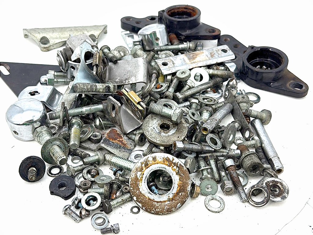 2002 Harley Touring Screamin Eagle Road King OEM Hardware Bolts Nuts & Brackets