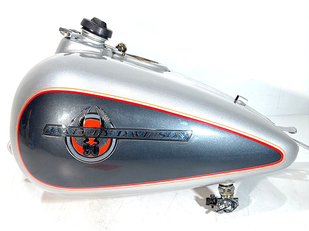 1984 - 1998 Harley-Davidson Touring Electra Glide Classic Fuel Gas Tank Gasoline Reservoir w/ Petcock Valve