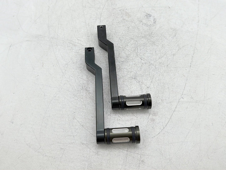 09 Harley Street Glide Touring OEM Gear Shifter Lever Pedal Pedals CNC Edge Cut