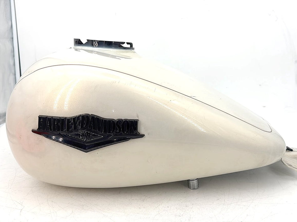 2015 Harley Touring FLHXS Street Glide OEM Fuel Gas Tank Gasoline Reservoir