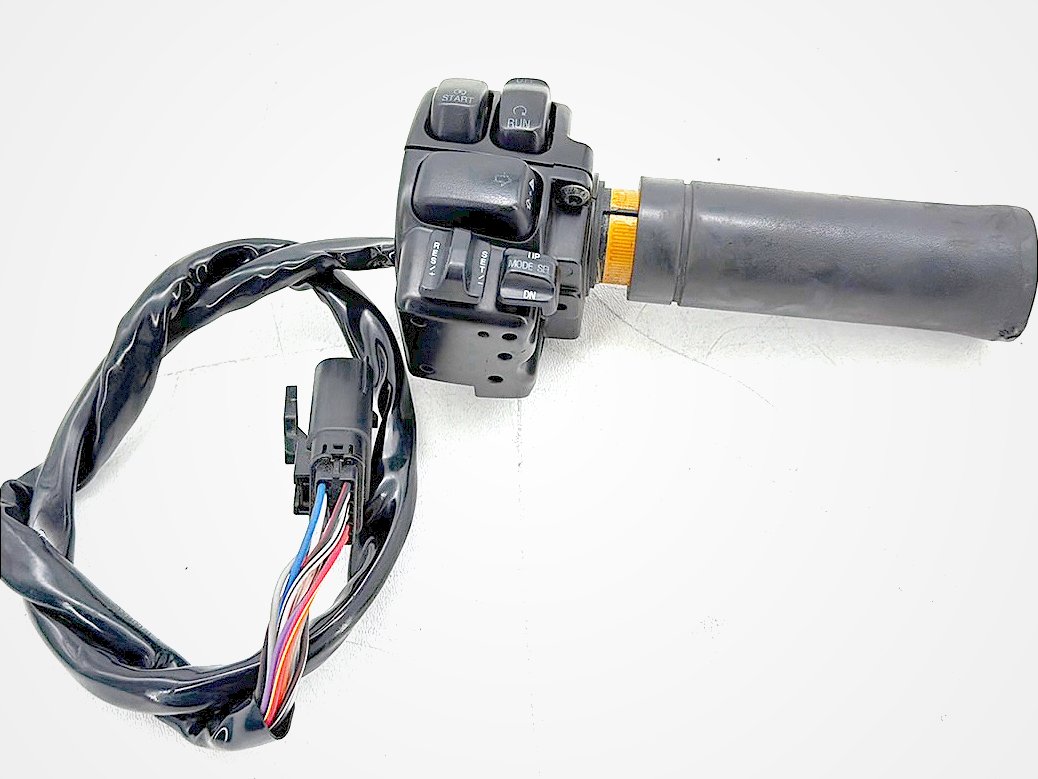 2011 Harley Electra Glide Touring OEM Right Engine Start Kill Switches Controls