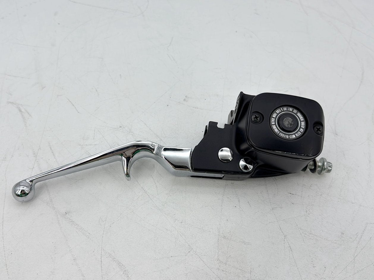 2000 Harley Touring FLHTCI Electra Glide Classic OEM Front Right Brake Lever Master Cylinder