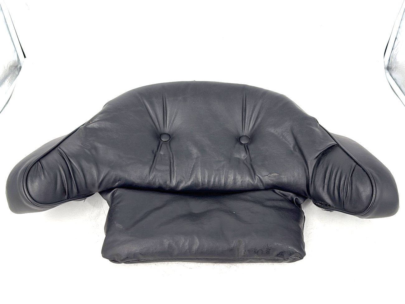 1999 - 2006 Harley-Davidson Touring Electra Glide Classic Rear Passenger Backrest Cushion Pad 52201-97A