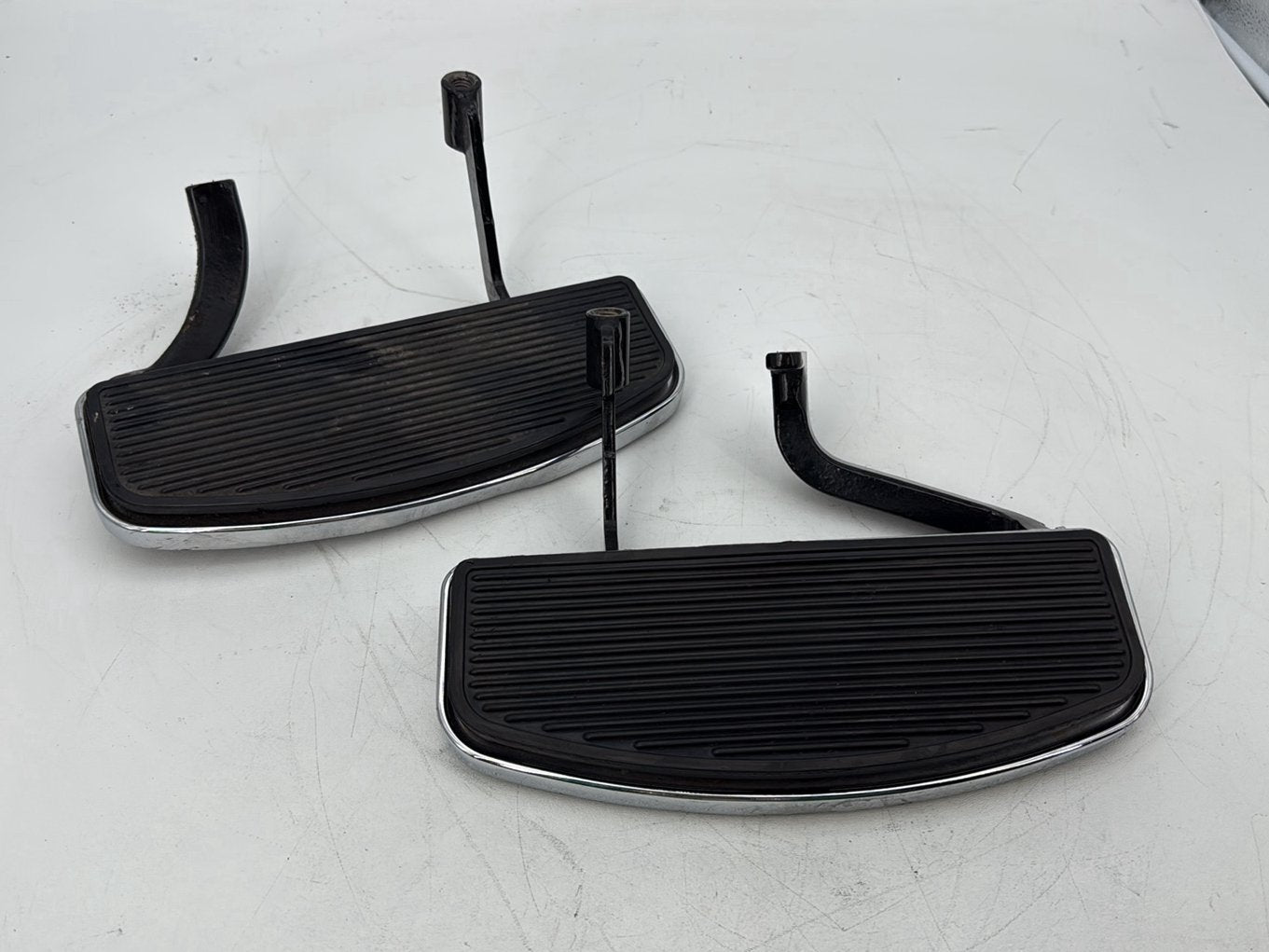 2007 - 2012 Harley-Davidson Touring Electra Glide Ultra Left Right Driver Floorboard Foot Rest 50621-06