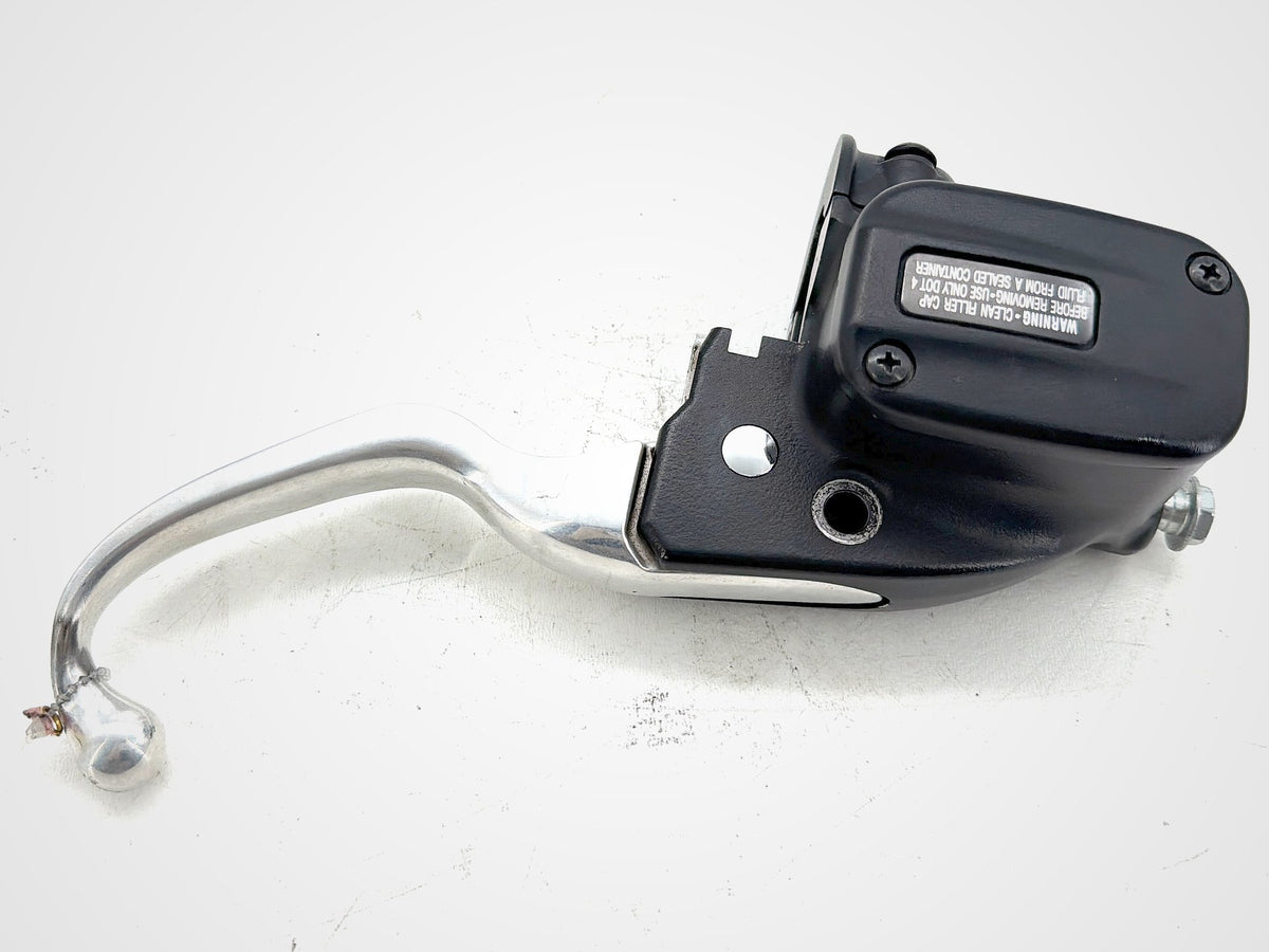 2020 Harley Softail Standard FXST OEM Front Right Brake Lever Master Cylinder