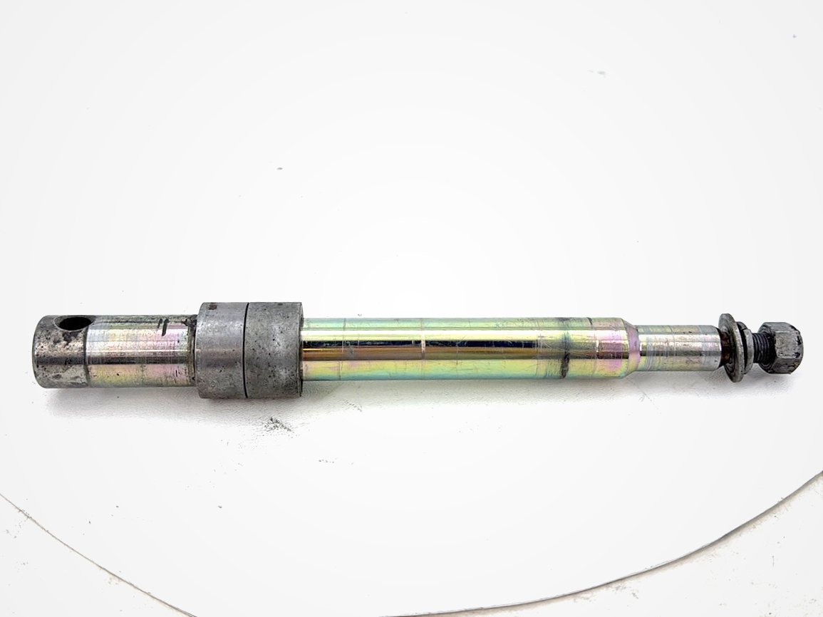 2006 Harley Dyna Super Glide Custom FXDCI OEM Front Wheel Axle Bolt Shaft