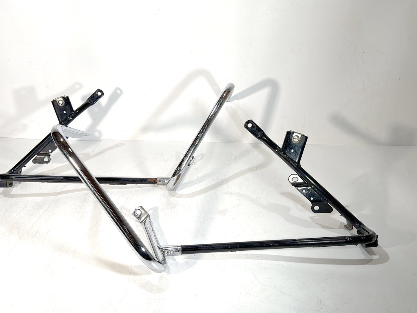 2008 - 2016 Harley-Davidson Touring Electra Glide Ultra Rear Left Right Saddlebag Guard Rails Bar 	49194-09A