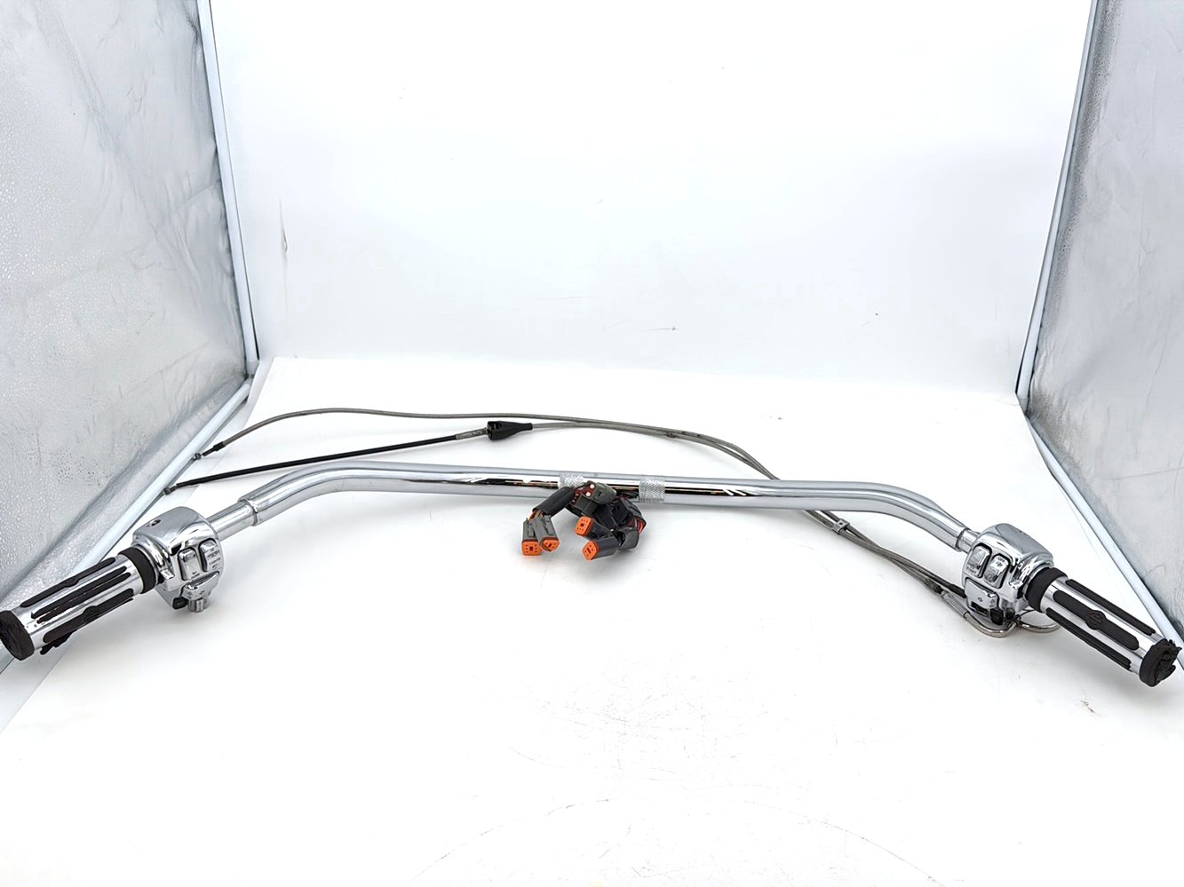 1999 - 2006 Harley-Davidson Touring Road King Classic Handlebars Left Right Switches Controls 71682-06A , 55947-00