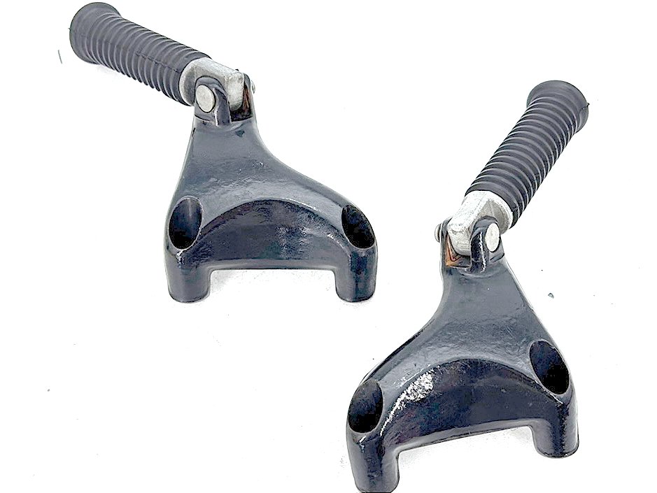 2009 Harley Sportster 883 Low XL883L OEM Passenger Left & Right Foot Pegs