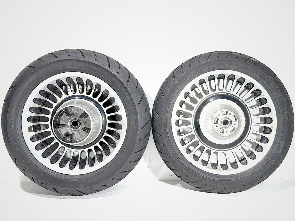 2009 Harley Electra Glide Touring Ultra FLHTCU OEM Front & Rear Wheel Rim Tire