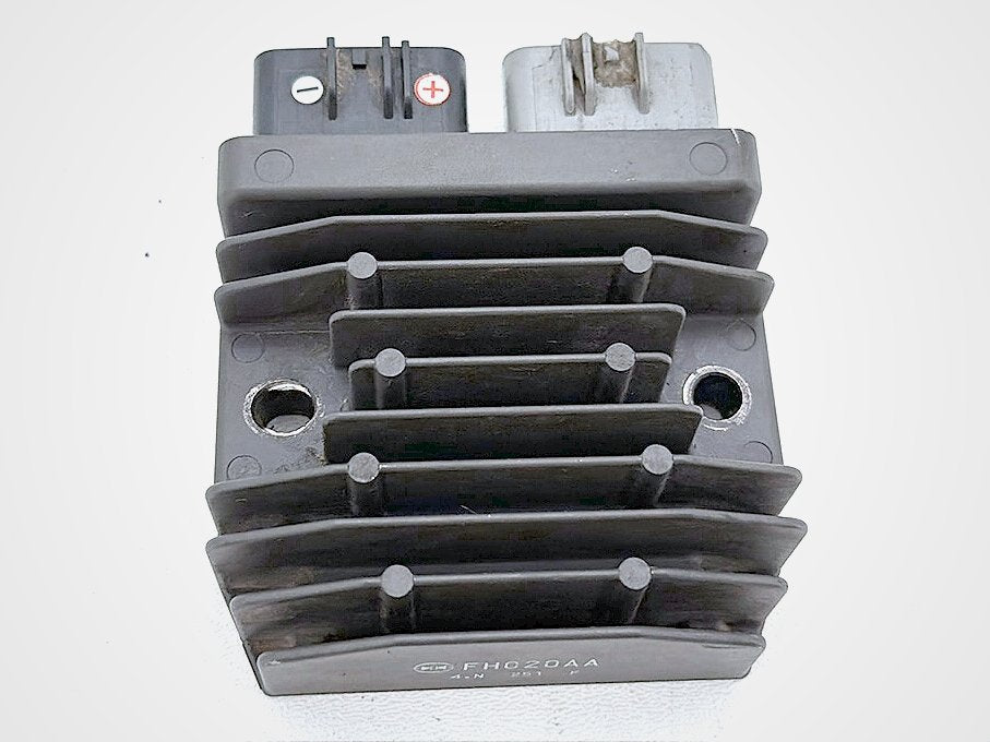 1997 Harley Road King Touring FLHRI OEM Voltage Regulator Rectifier FH020AA