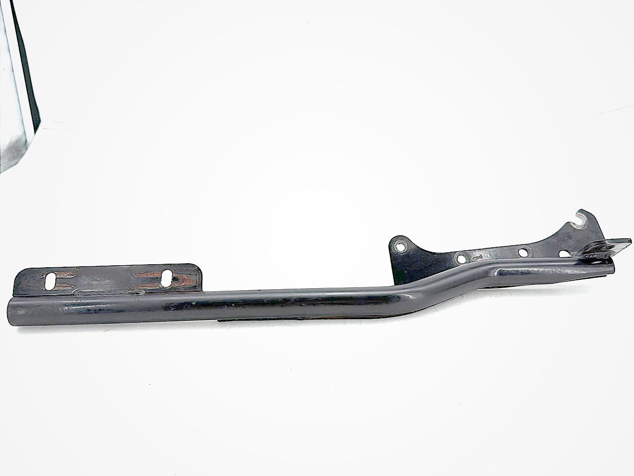 2009 Harley Dyna Street Bob OEM Exhaust Muffler Interconnect Bracket Support Bar